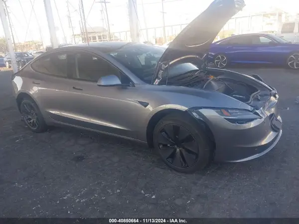5YJ3E1EAXSF879016 2025 TESLA MODEL 3 - Image 1