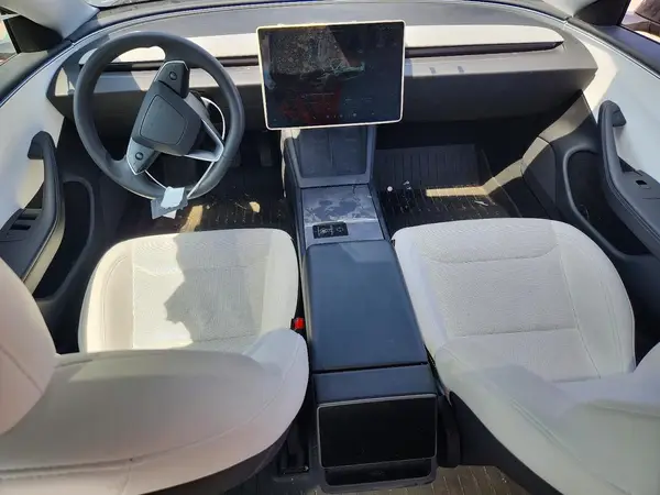 5YJ3E1EAXSF895765 2025 TESLA MODEL 3 - Image 8