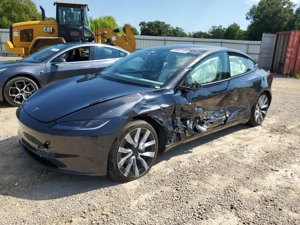 5YJ3E1EAXSF904061 2025 TESLA MODEL 3 - Image 1