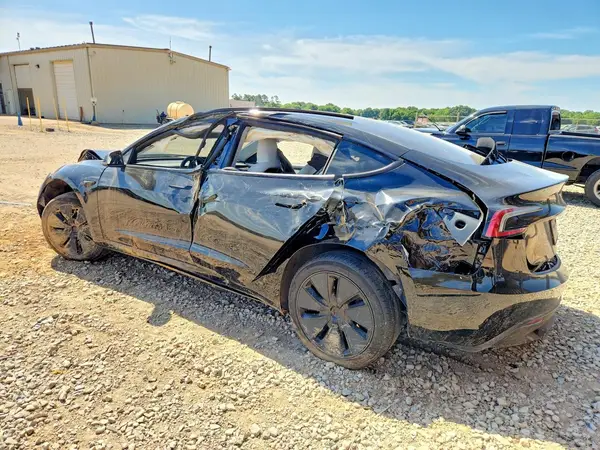 5YJ3E1EAXSF912564 2025 TESLA MODEL 3 - Image 2