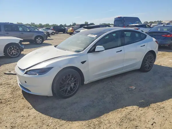 5YJ3E1EAXSF914640 2025 TESLA MODEL 3 - Image 1