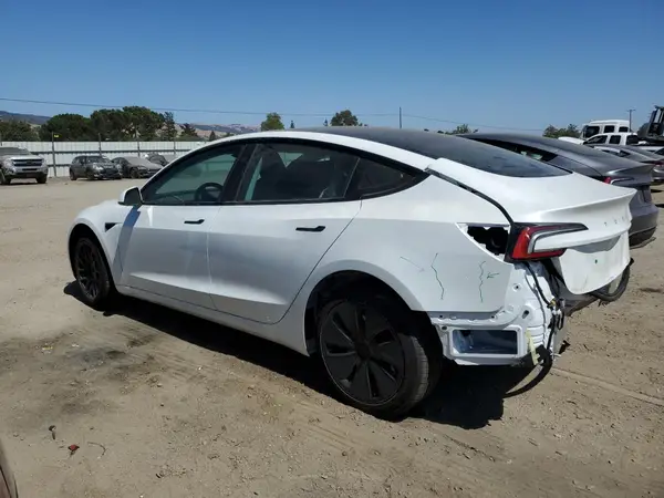 5YJ3E1EAXSF914864 2025 TESLA MODEL 3 - Image 2
