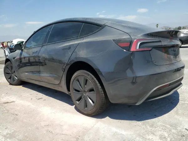 5YJ3E1EAXSF917294 2025 TESLA MODEL 3 - Image 2