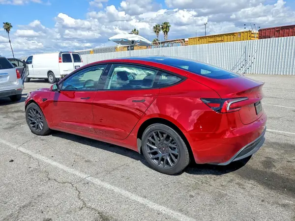 5YJ3E1EAXSF920888 2025 TESLA MODEL 3 - Image 2