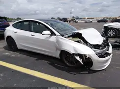 5YJ3E1EAXSF923435 2025 TESLA MODEL 3