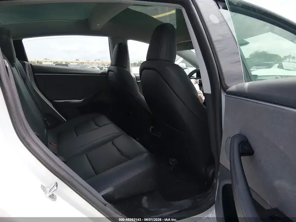 5YJ3E1EAXSF923435 2025 TESLA MODEL 3 - Image 8