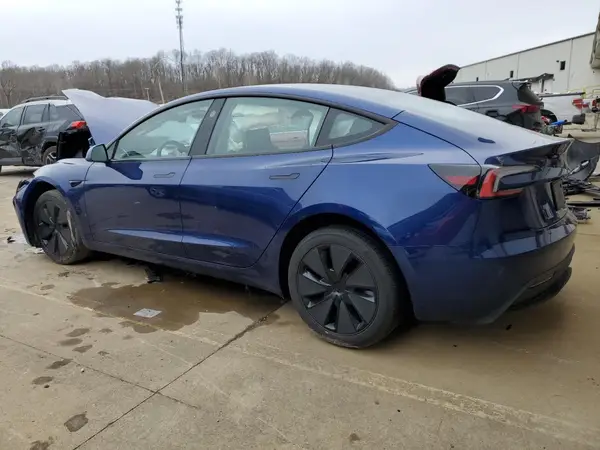 5YJ3E1EAXSF925301 2025 TESLA MODEL 3 - Image 2