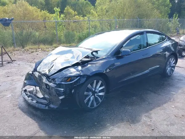 5YJ3E1EAXSF925329 2025 TESLA MODEL 3 - Image 2