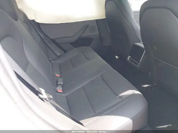 5YJ3E1EAXSF929042 2025 TESLA MODEL 3 - Image 8