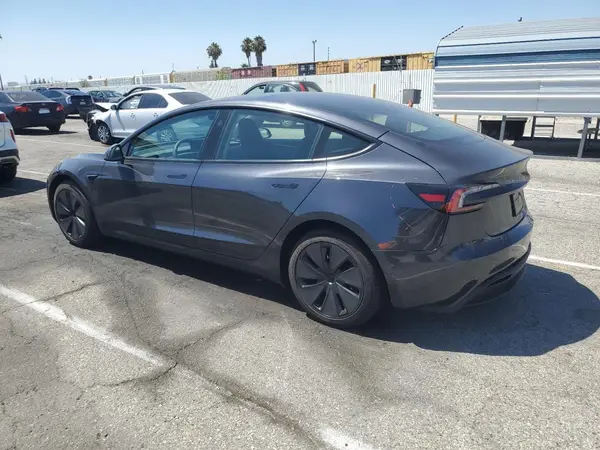 5YJ3E1EAXSF929445 2025 TESLA MODEL 3 - Image 2