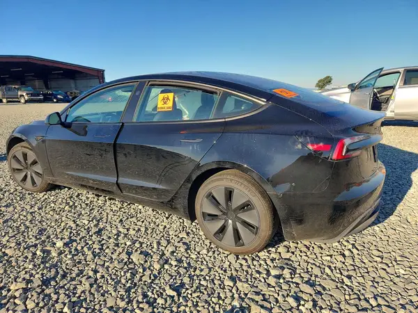 5YJ3E1EAXSF930725 2025 TESLA MODEL 3 - Image 2