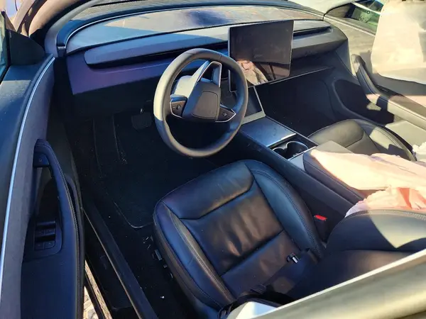 5YJ3E1EAXSF930725 2025 TESLA MODEL 3 - Image 8