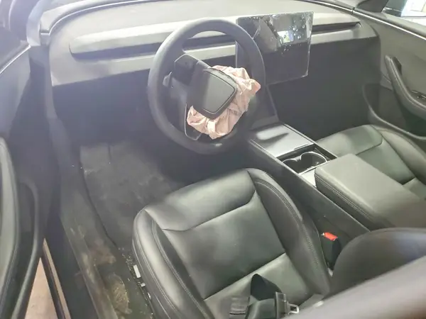 5YJ3E1EAXSF931535 2025 TESLA MODEL 3 - Image 8