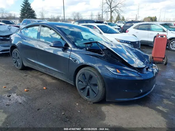 5YJ3E1EAXSF932832 2025 TESLA MODEL 3 - Image 1