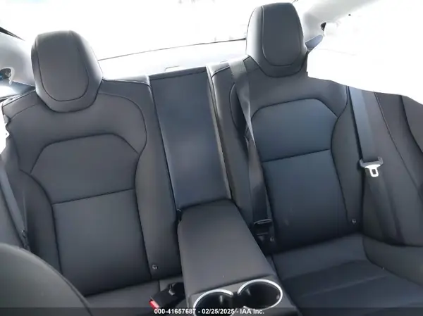 5YJ3E1EAXSF932832 2025 TESLA MODEL 3 - Image 8