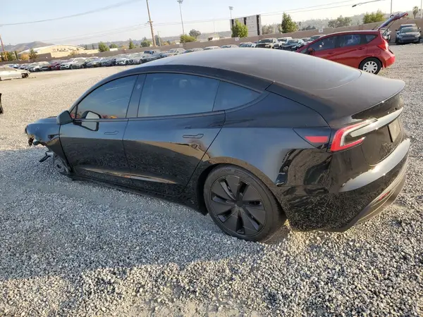 5YJ3E1EAXSF936797 2025 TESLA MODEL 3 - Image 2