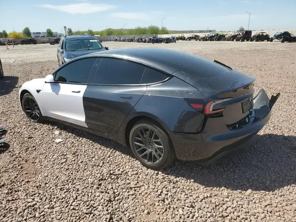 5YJ3E1EAXSF941482 2025 TESLA MODEL 3 - Image 2