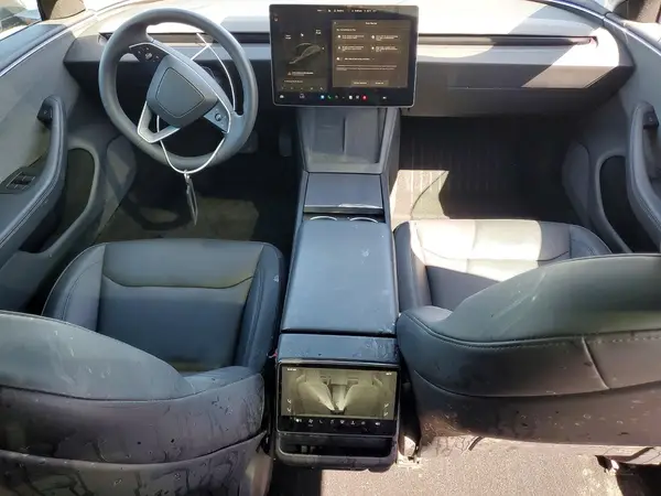 5YJ3E1EAXSF941952 2025 TESLA MODEL 3 - Image 8