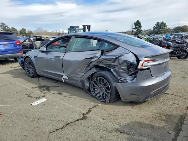 5YJ3E1EAXSF943619 2025 TESLA MODEL 3 - Image 2