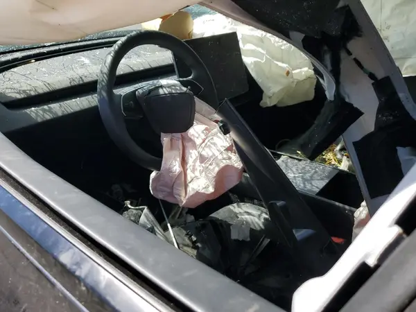 5YJ3E1EAXSF966477 2025 TESLA MODEL 3 - Image 8