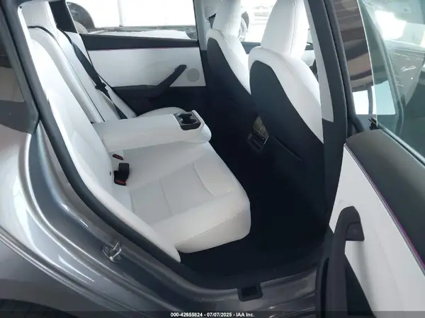 5YJ3E1EAXSF967631 2025 TESLA MODEL 3 - Image 8