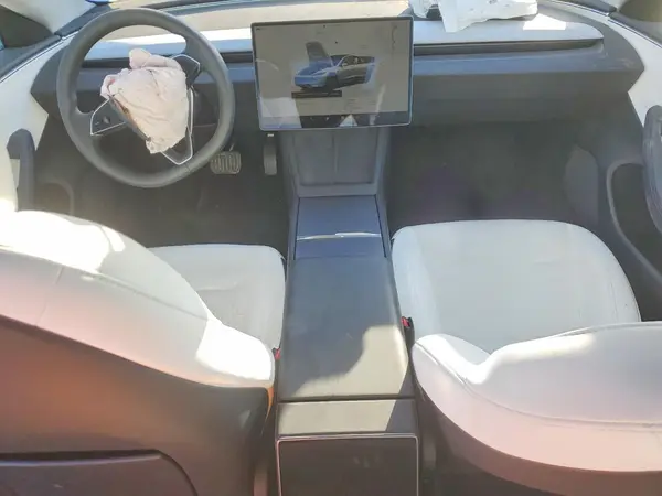 5YJ3E1EAXSF968679 2025 TESLA MODEL 3 - Image 8