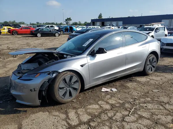 5YJ3E1EAXSF968990 2025 TESLA MODEL 3 - Image 1