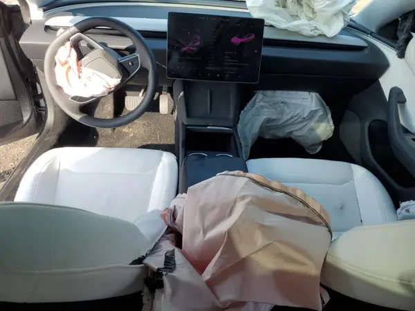 5YJ3E1EAXSF968990 2025 TESLA MODEL 3 - Image 8