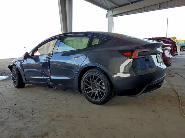5YJ3E1EAXSF970108 2025 TESLA MODEL 3 - Image 2