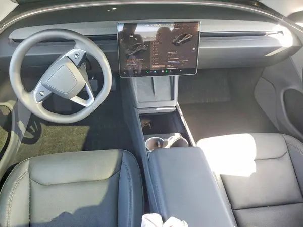 5YJ3E1EAXSF970884 2025 TESLA MODEL 3 - Image 8