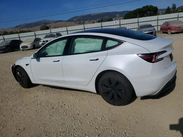 5YJ3E1EAXSF971243 2025 TESLA MODEL 3 - Image 2