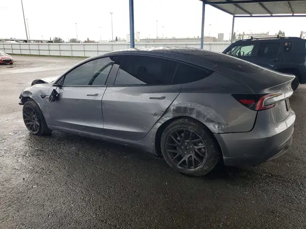 5YJ3E1EAXSF974742 2025 TESLA MODEL 3 - Image 2