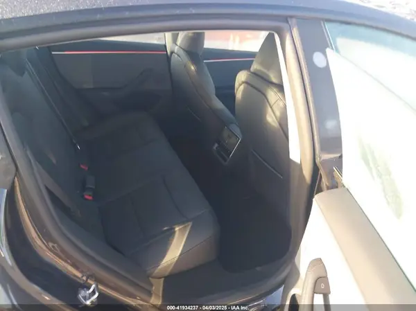 5YJ3E1EAXSF974949 2025 TESLA MODEL 3 - Image 8
