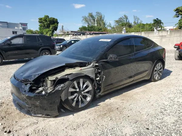 5YJ3E1EAXSF978189 2025 TESLA MODEL 3 - Image 1