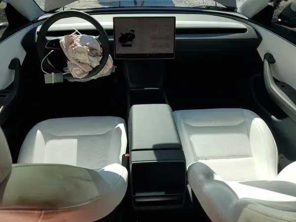 5YJ3E1EAXSF978189 2025 TESLA MODEL 3 - Image 8