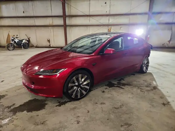 5YJ3E1EAXSF980377 2025 TESLA MODEL 3 - Image 1