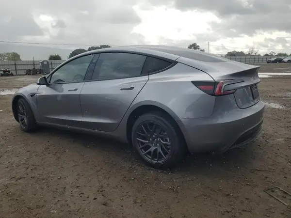 5YJ3E1EAXSF980461 2025 TESLA MODEL 3 - Image 2
