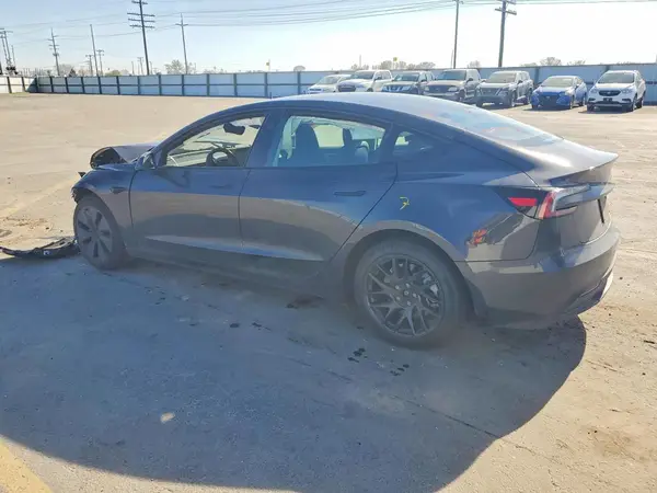 5YJ3E1EAXSF982839 2025 TESLA MODEL 3 - Image 2