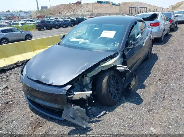 5YJ3E1EAXSF983344 2025 TESLA MODEL 3 - Image 2