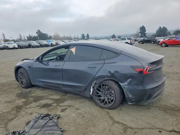 5YJ3E1EAXSF992352 2025 TESLA MODEL 3 - Image 2