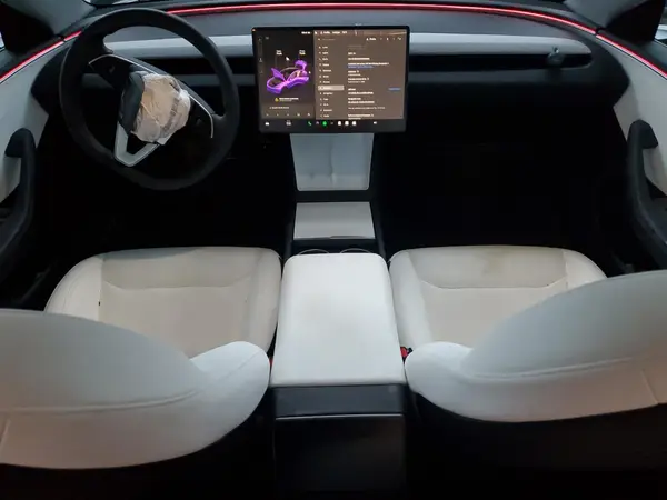 5YJ3E1EAXSF993954 2025 TESLA MODEL 3 - Image 8