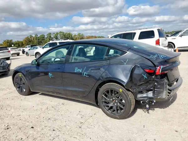 5YJ3E1EAXSF995686 2025 TESLA MODEL 3 - Image 2
