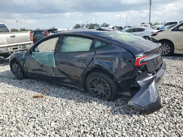 5YJ3E1EAXSF998040 2025 TESLA MODEL 3 - Image 2