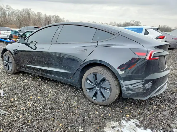 5YJ3E1EAXTF116219 2026 TESLA MODEL 3 - Image 2