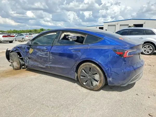 5YJ3E1EAXTF138592 2026 TESLA MODEL 3 - Image 2