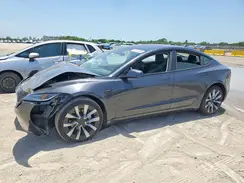 5YJ3E1EAXTF142318 2026 TESLA MODEL 3