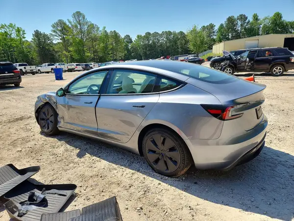 5YJ3E1EAXTF170944 2026 TESLA MODEL 3 - Image 2