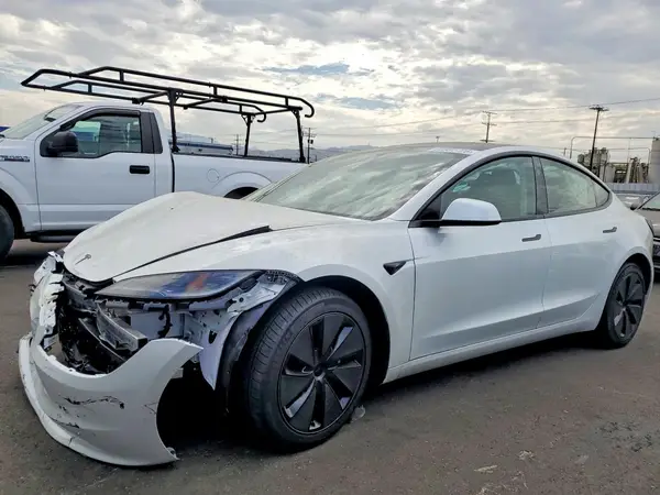 5YJ3E1EAXTF174203 2026 TESLA MODEL 3 - Image 1
