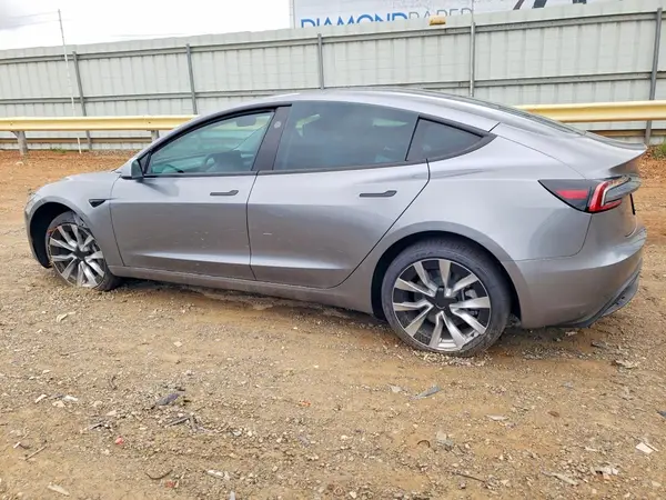 5YJ3E1EAXTF183001 2026 TESLA MODEL 3 - Image 2
