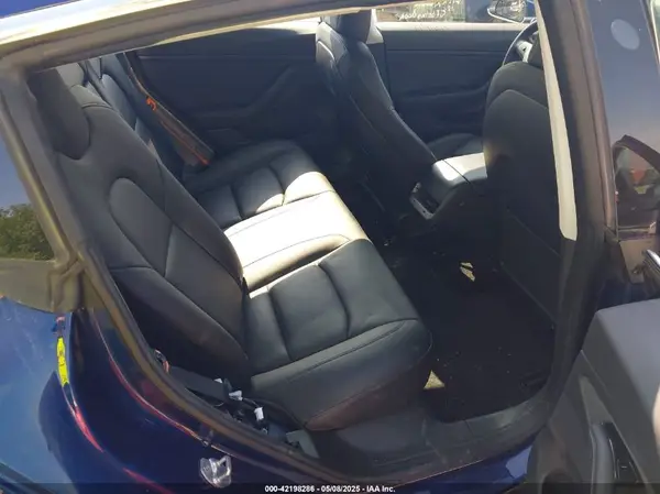 5YJ3E1EB0JF064945 2018 TESLA MODEL 3 - Image 8